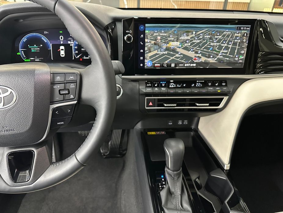 Toyota Camry 2025