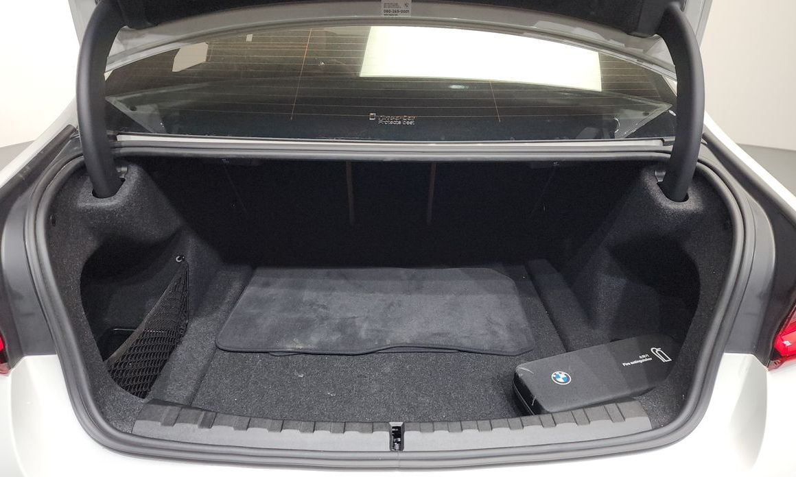 BMW 3-Series 2025