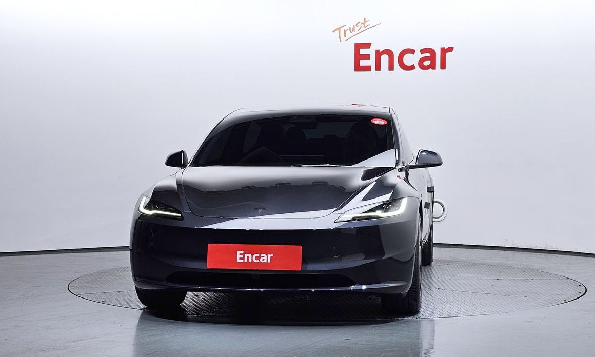Tesla Model 3 2025