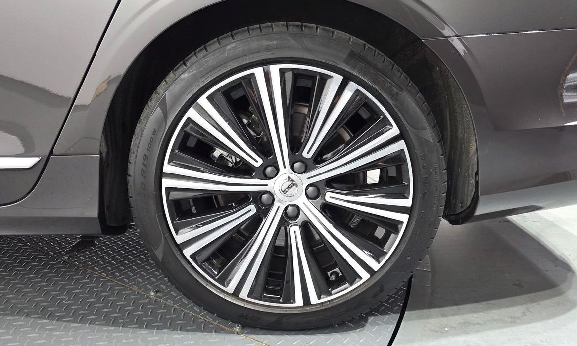 Volvo S90 2023