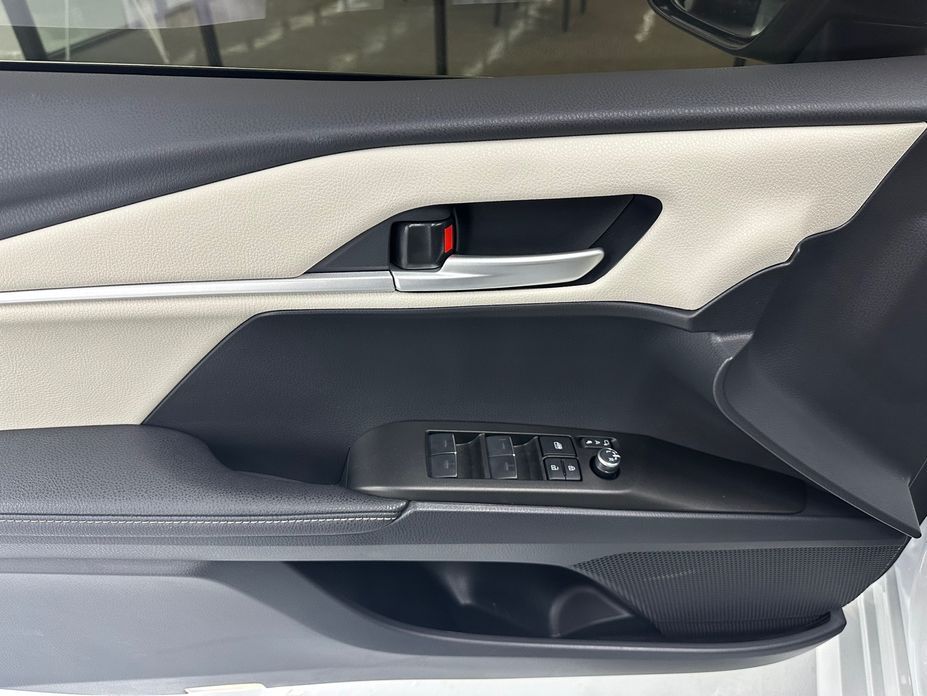Toyota Camry 2025