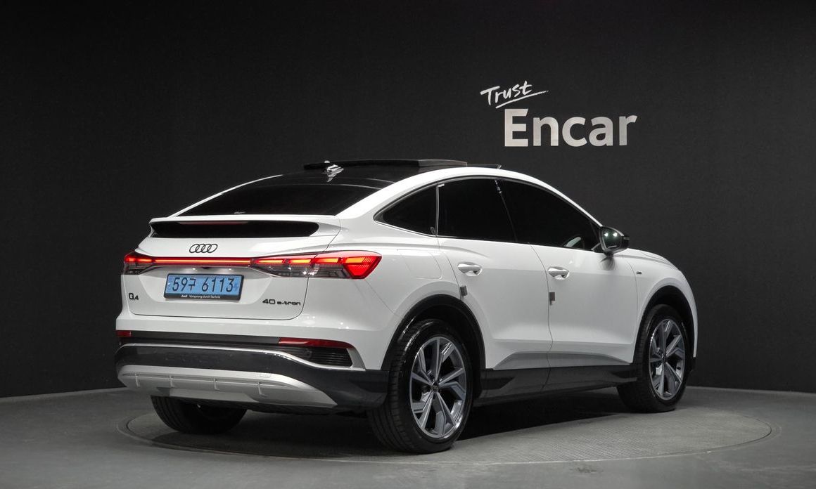 Audi Q4 e-tron 2023