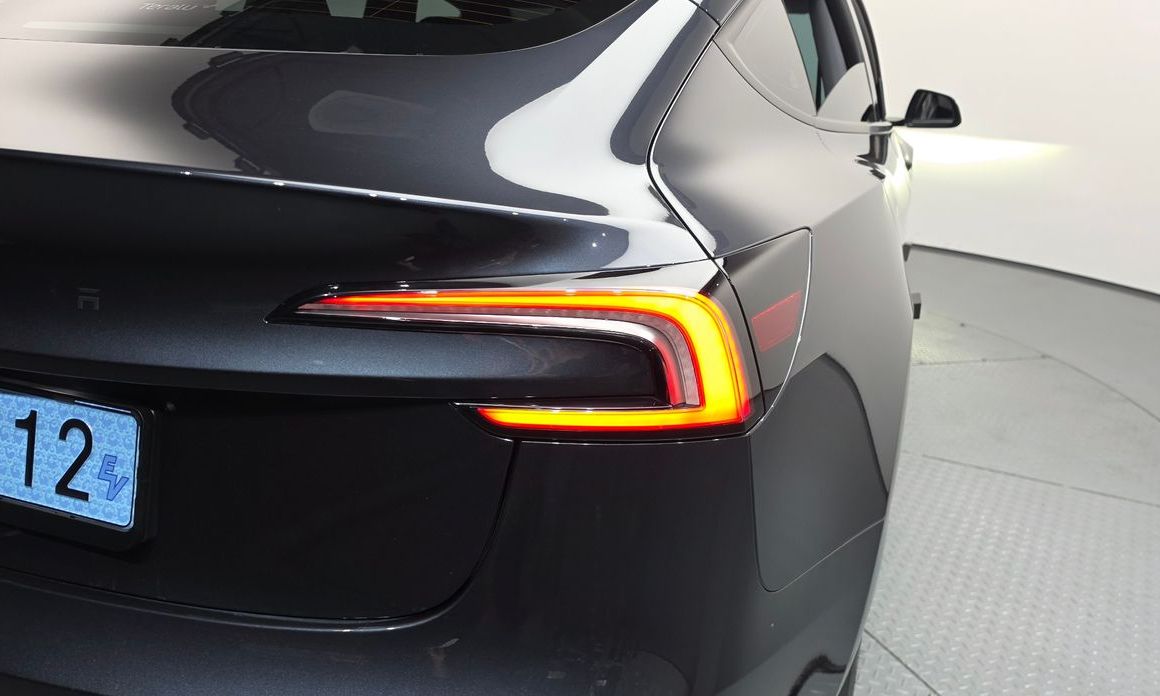 Tesla Model 3 2025