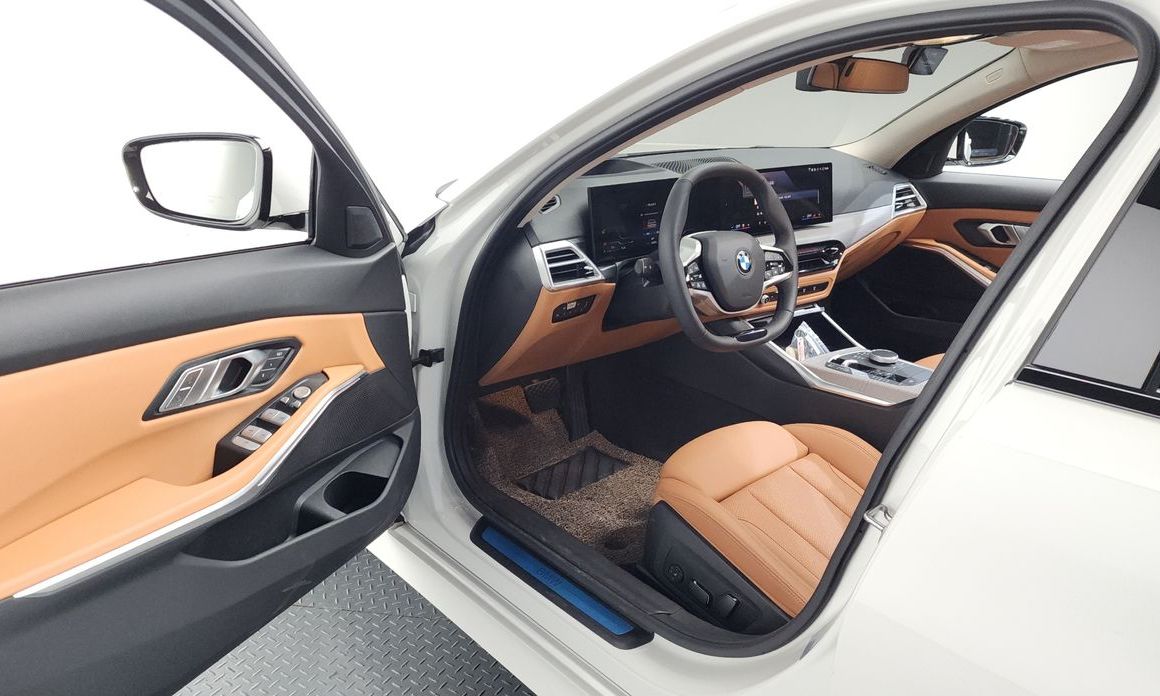 BMW 3-Series 2025