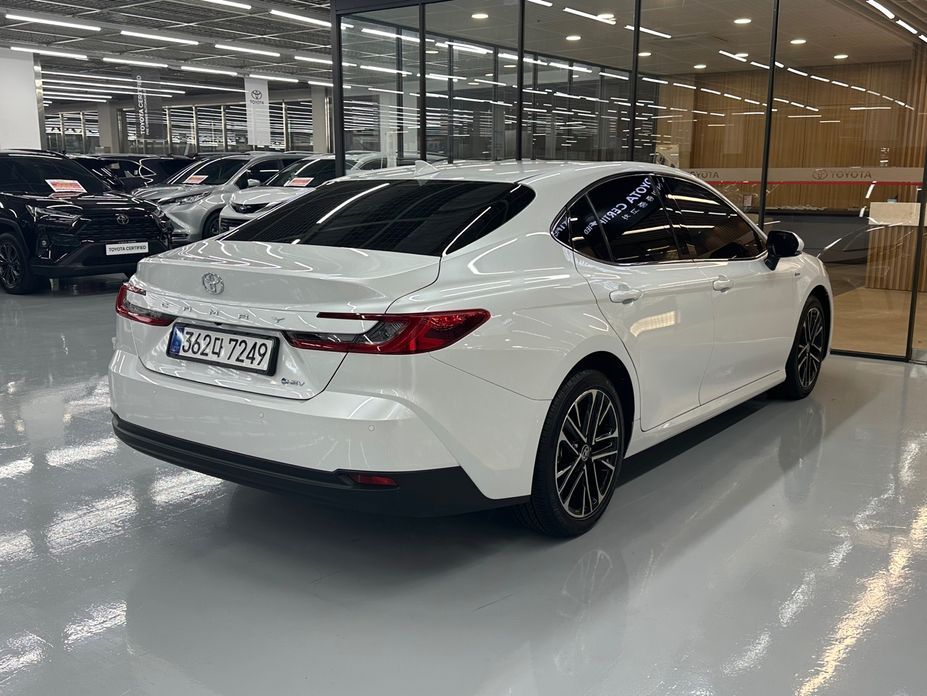 Toyota Camry 2025