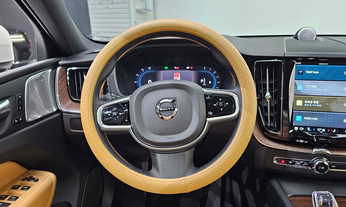 Volvo XC60 2023