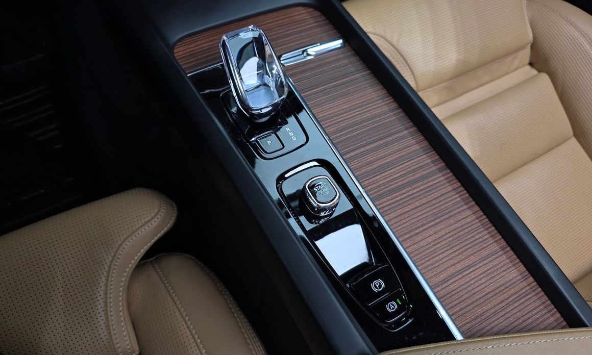 Volvo V60 2023