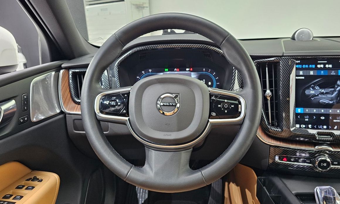 Volvo XC60 2023