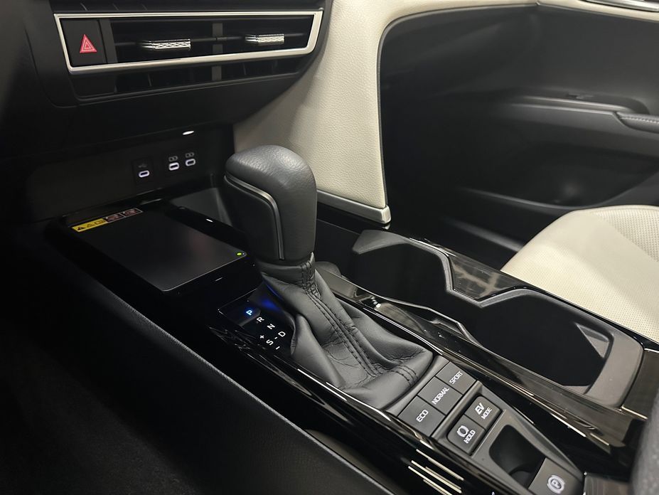 Toyota Camry 2025