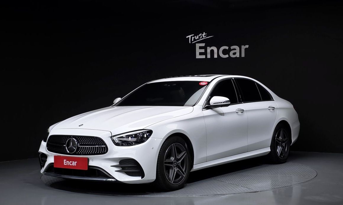 Mercedes-Benz E-Class 2023
