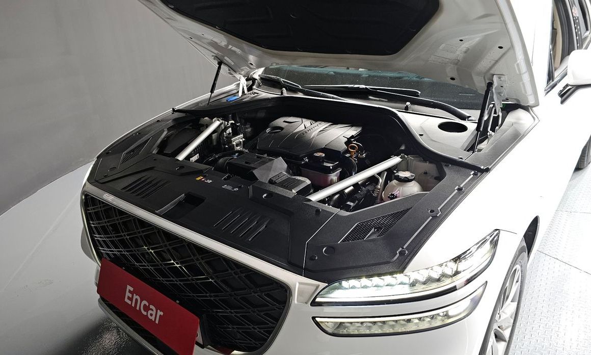 Genesis GV70 2025