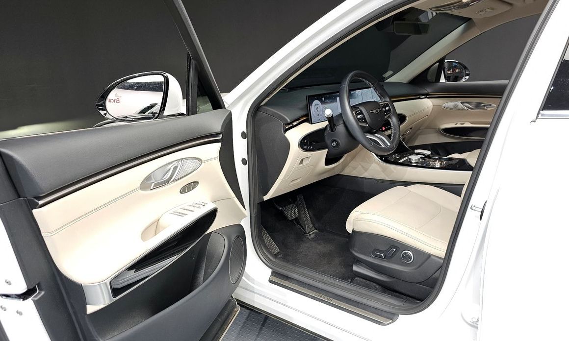 Genesis GV70 2025