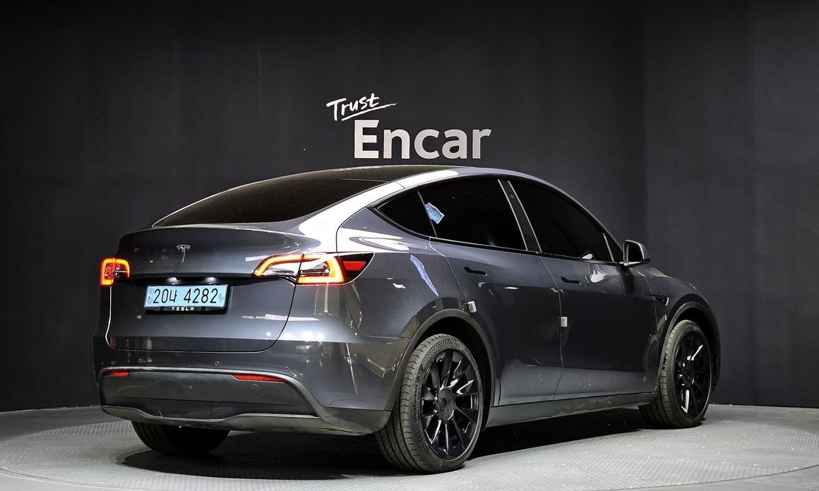 Tesla Model Y 2022
