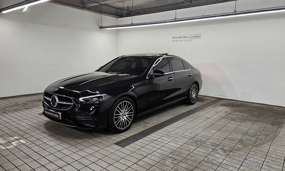 Mercedes-Benz C-Class 2024