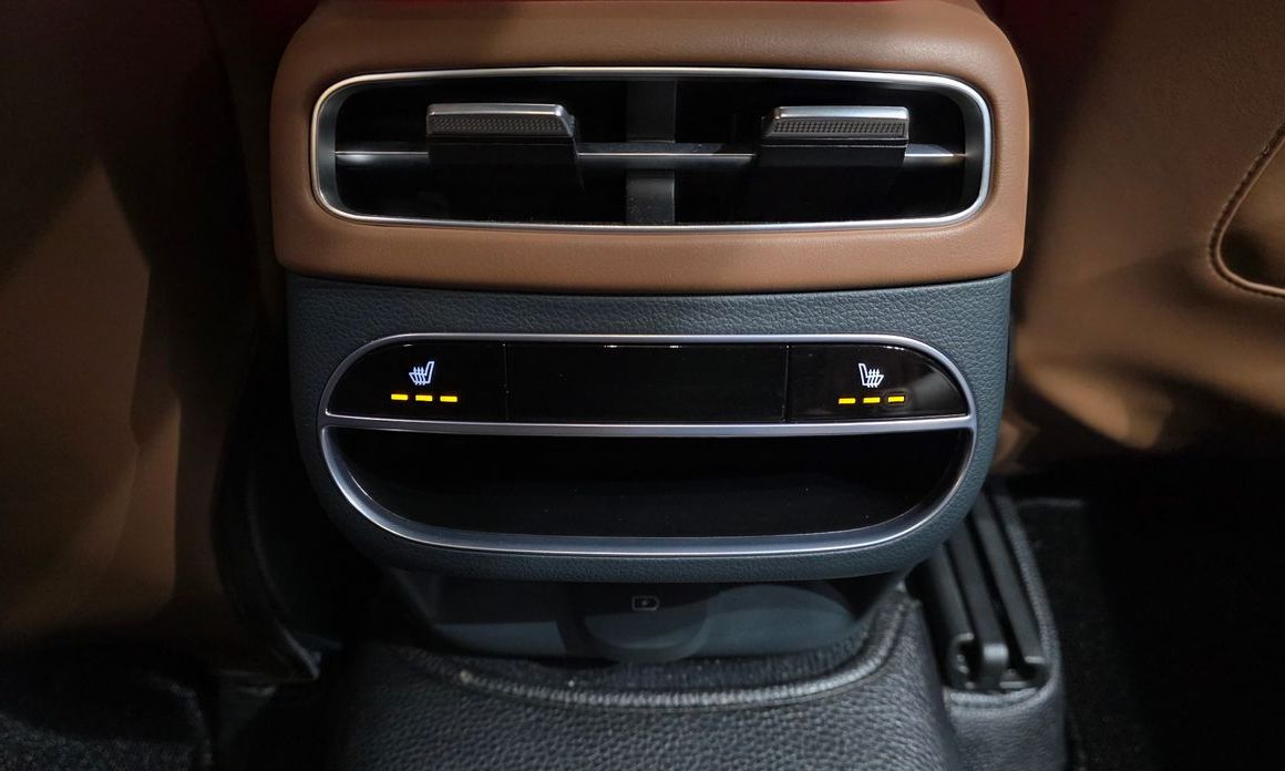 Genesis GV70 2024