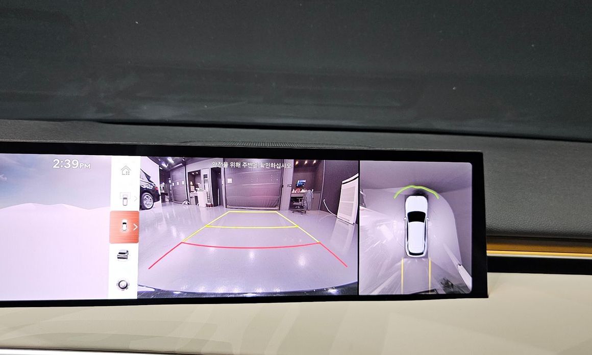 Genesis GV70 2025