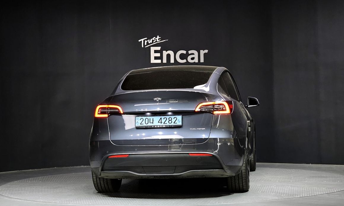 Tesla Model Y 2022