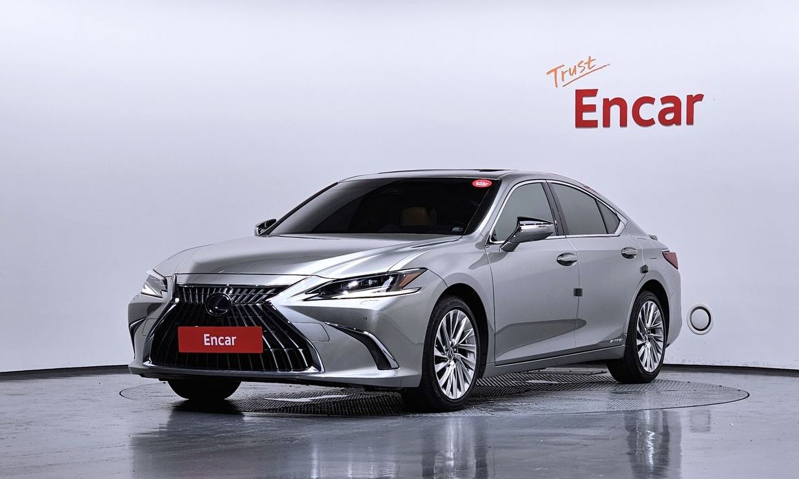 Lexus ES 2022
