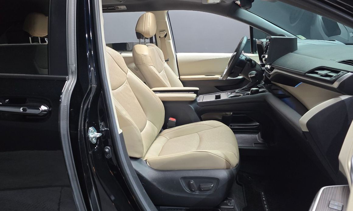 Toyota Sienna 2023