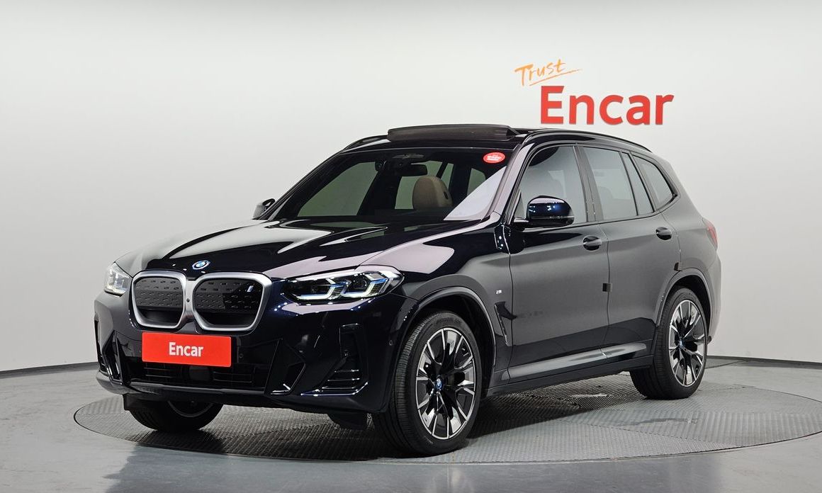 BMW iX3 2024
