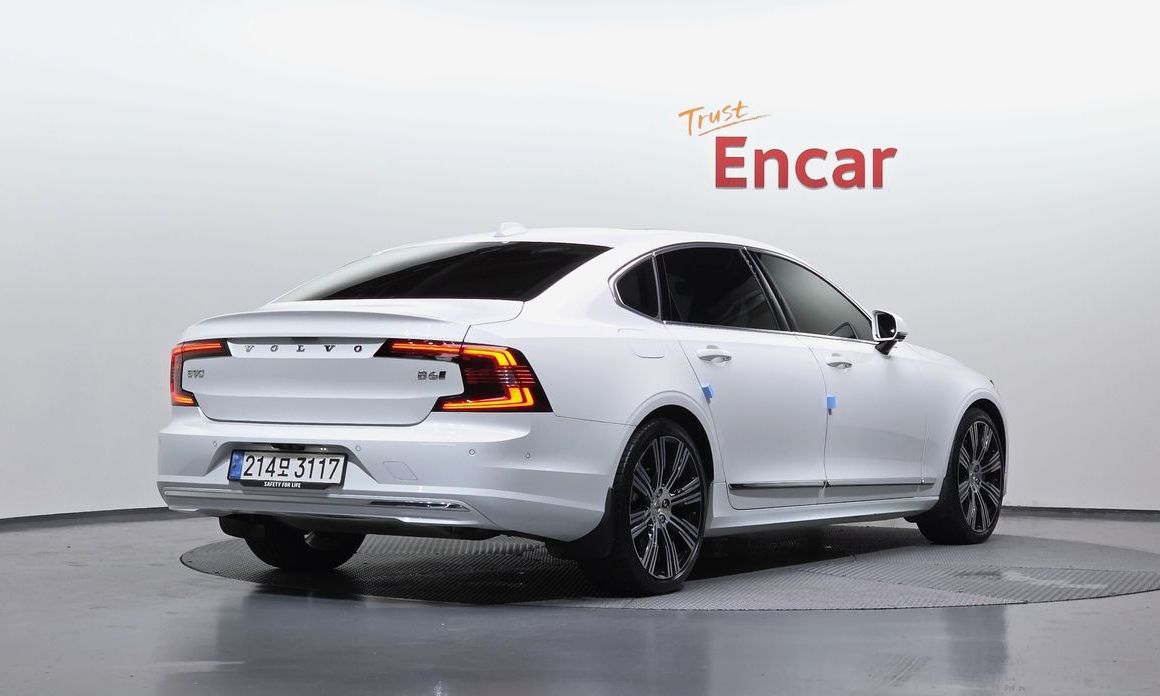 Volvo S90 2024