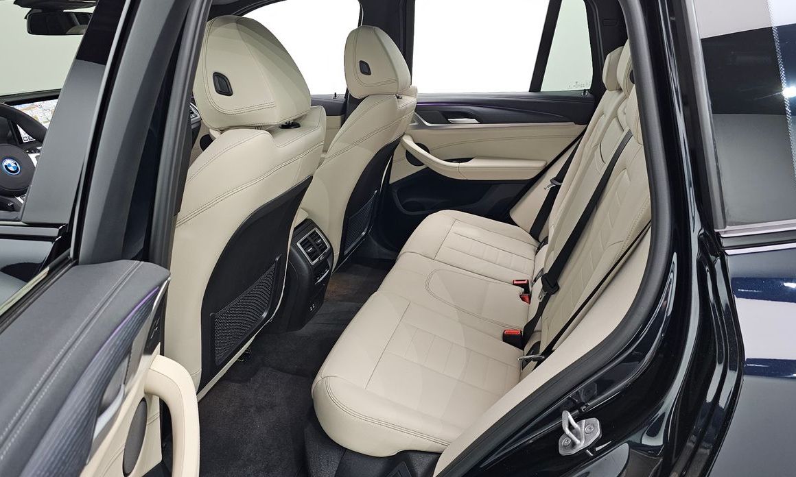 BMW iX3 2024