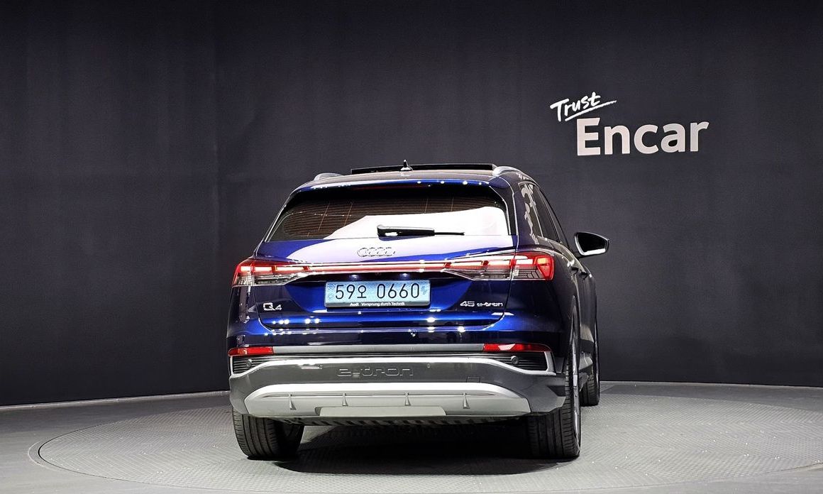 Audi Q4 e-tron 2025