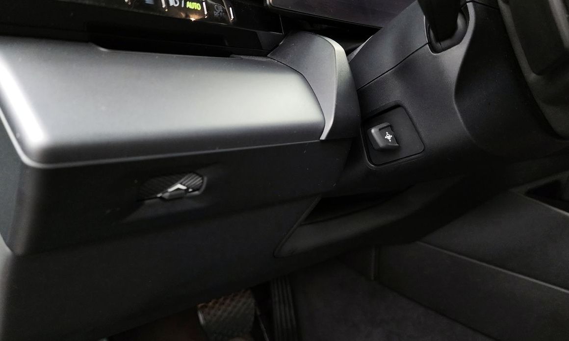 BMW 5-Series 2024
