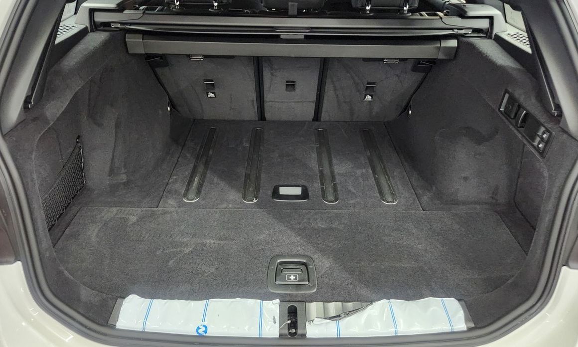 BMW 3-Series 2025