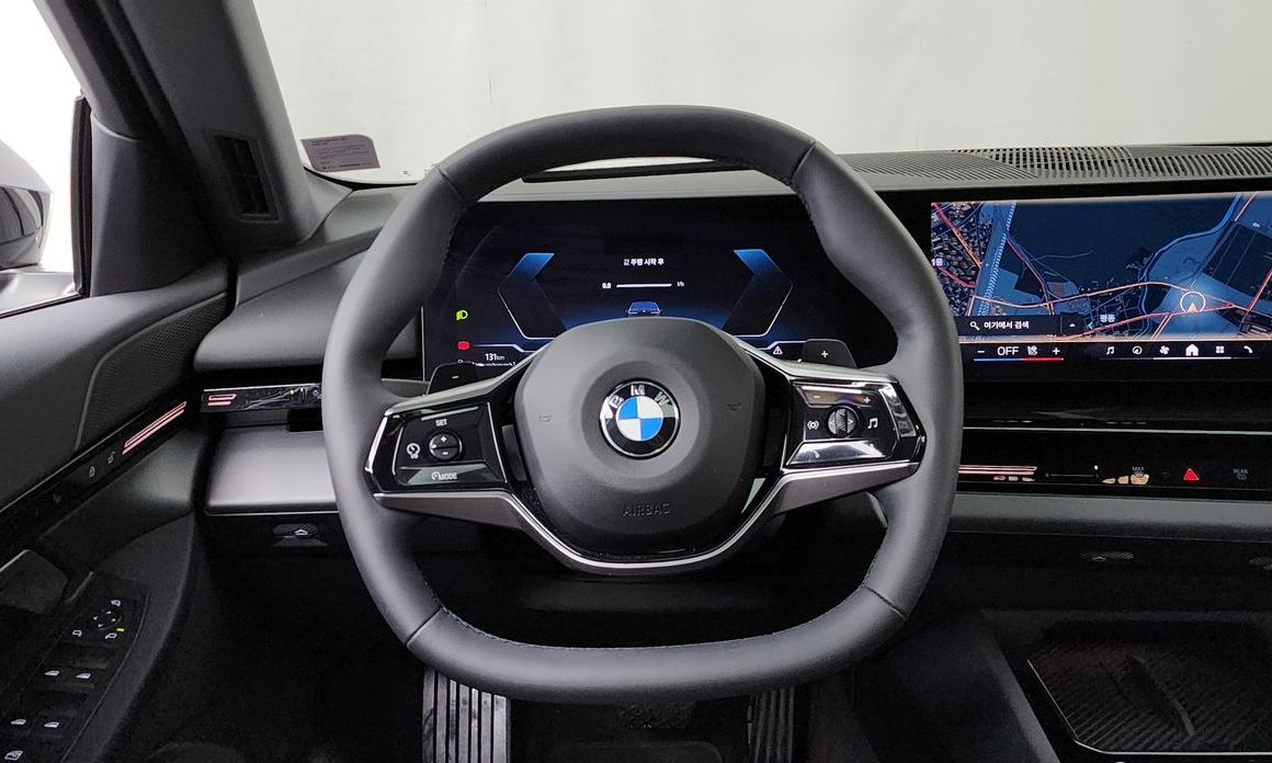 BMW 5-Series 2024