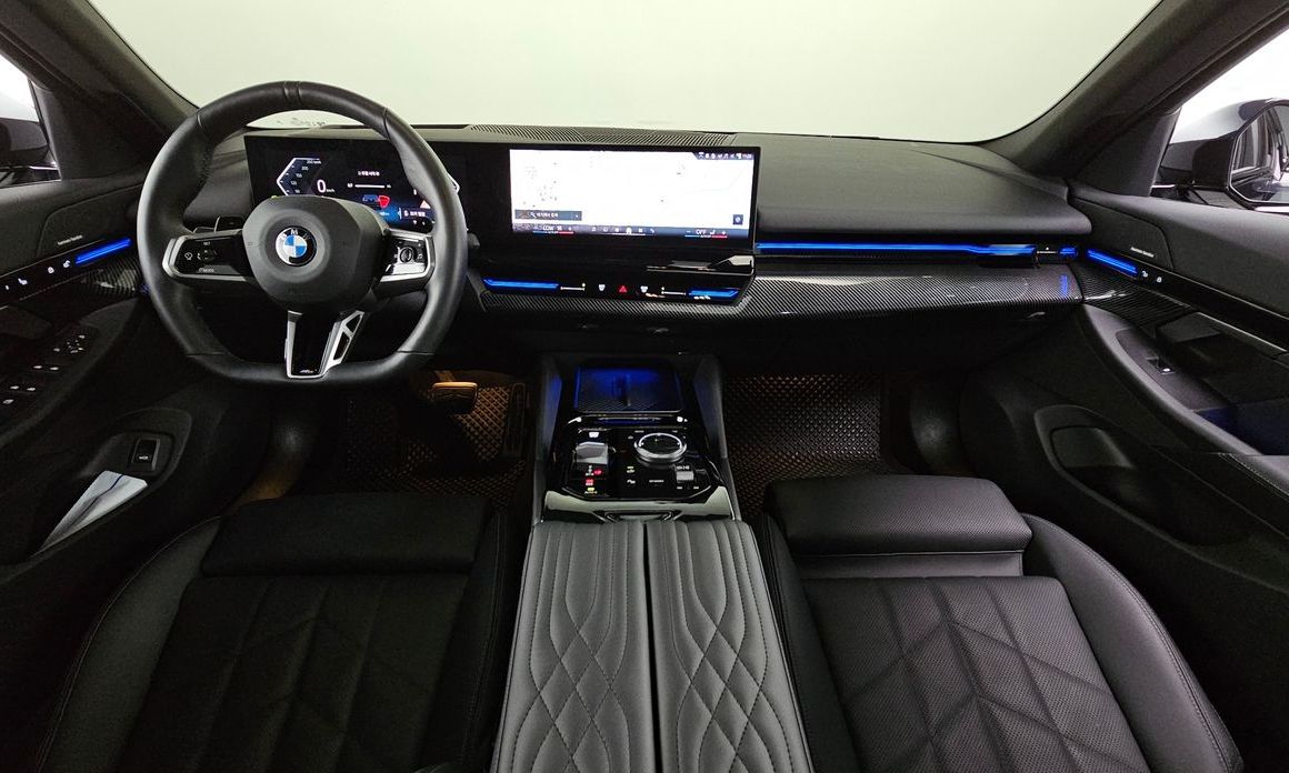 BMW 5-Series 2024