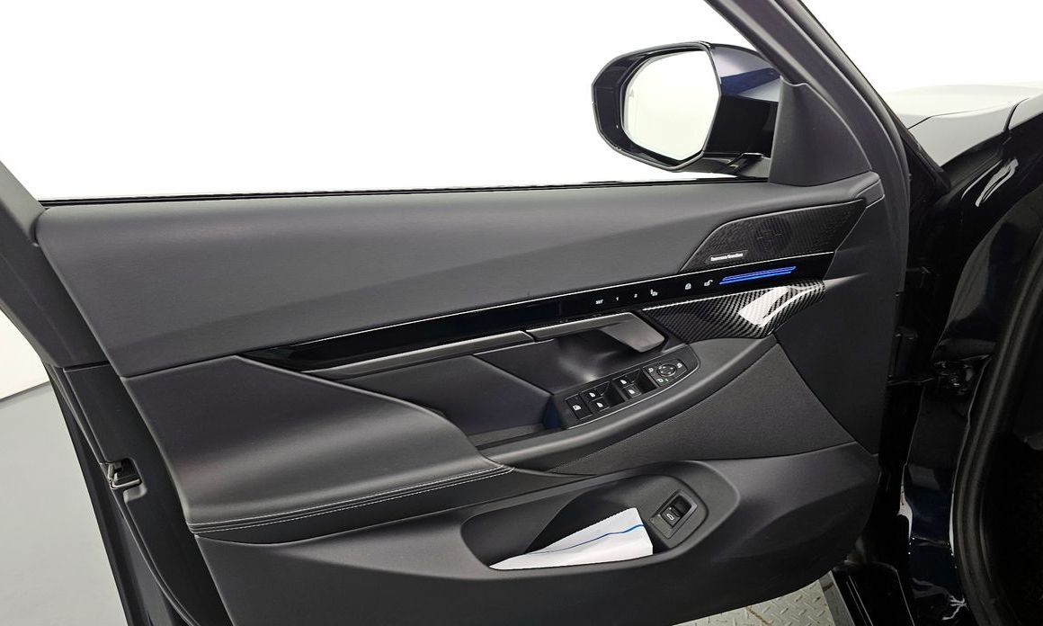 BMW 5-Series 2024