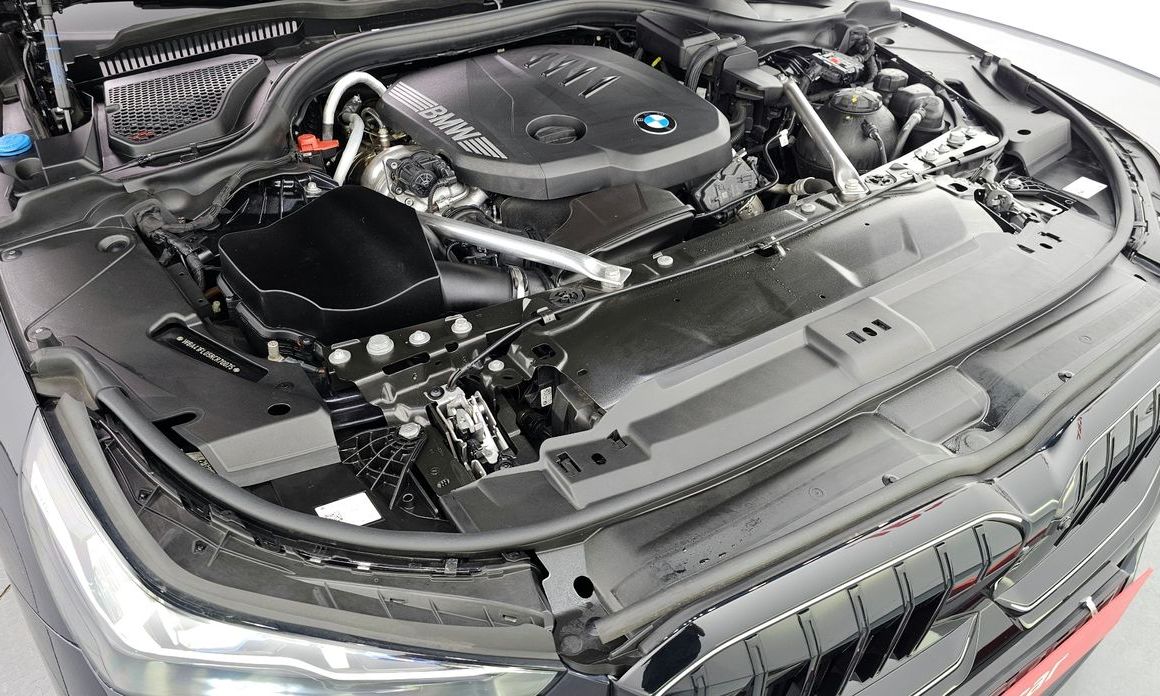 BMW 5-Series 2024