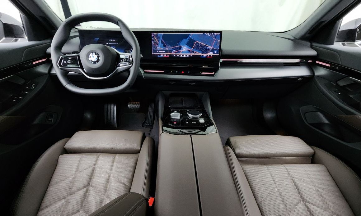 BMW 5-Series 2024