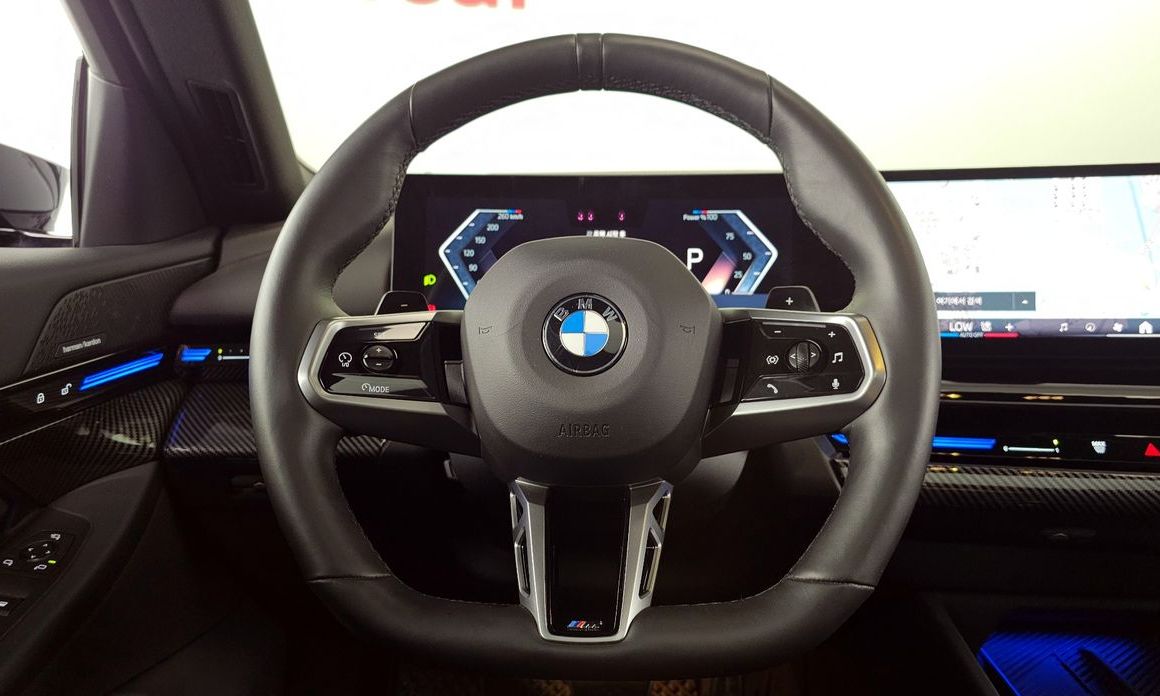 BMW 5-Series 2024