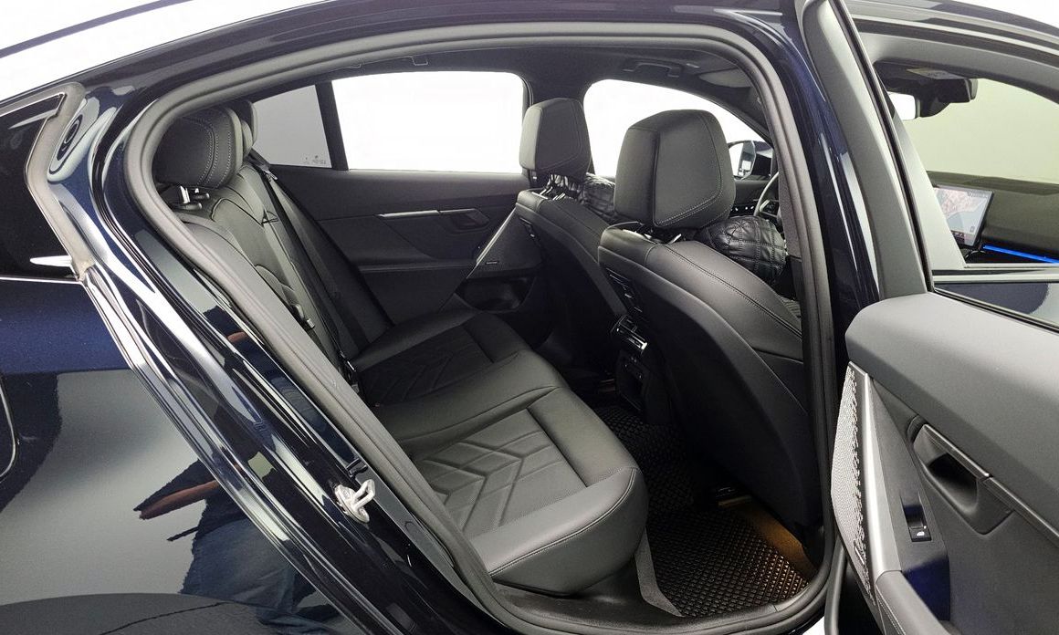 BMW 5-Series 2024