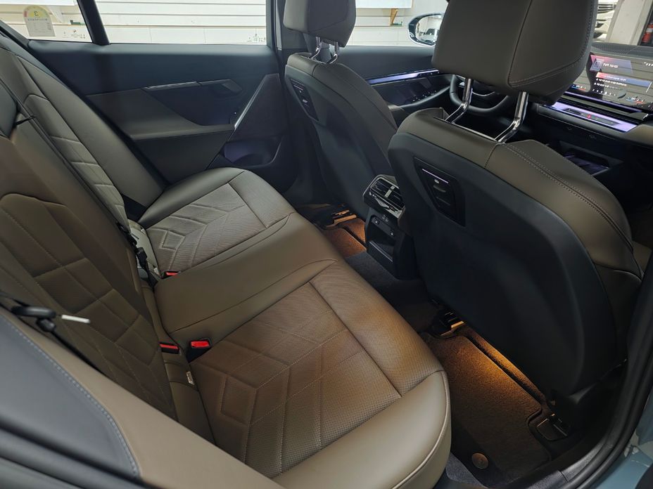 BMW 5-Series 2025