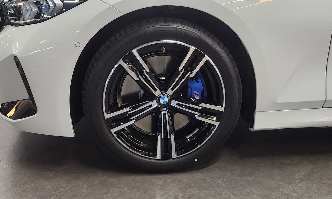 BMW 3-Series 2025