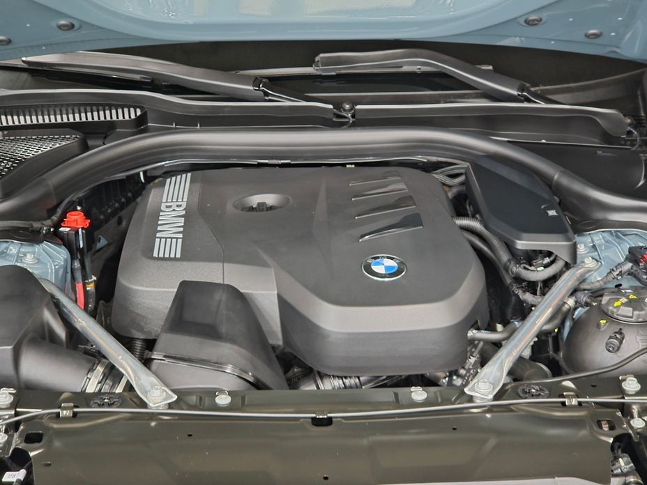 BMW 5-Series 2025