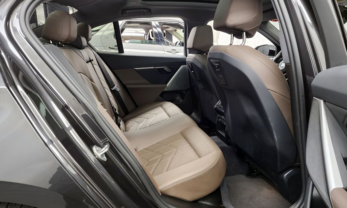 BMW 5-Series 2024
