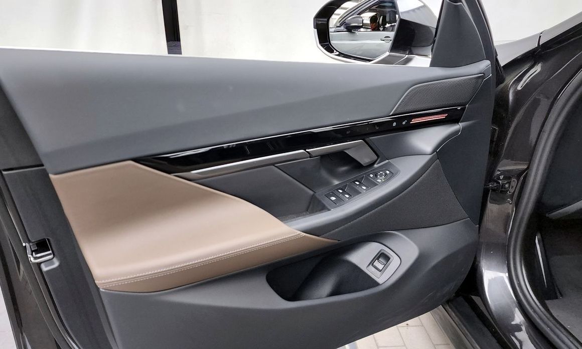 BMW 5-Series 2024