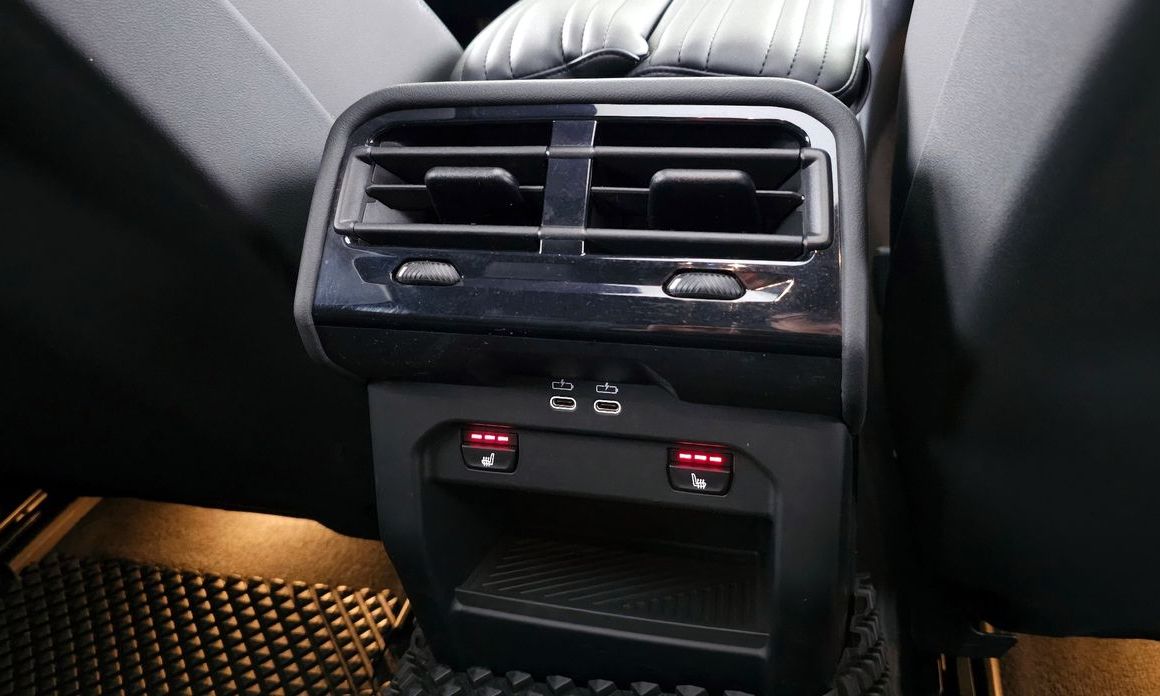 BMW 5-Series 2024