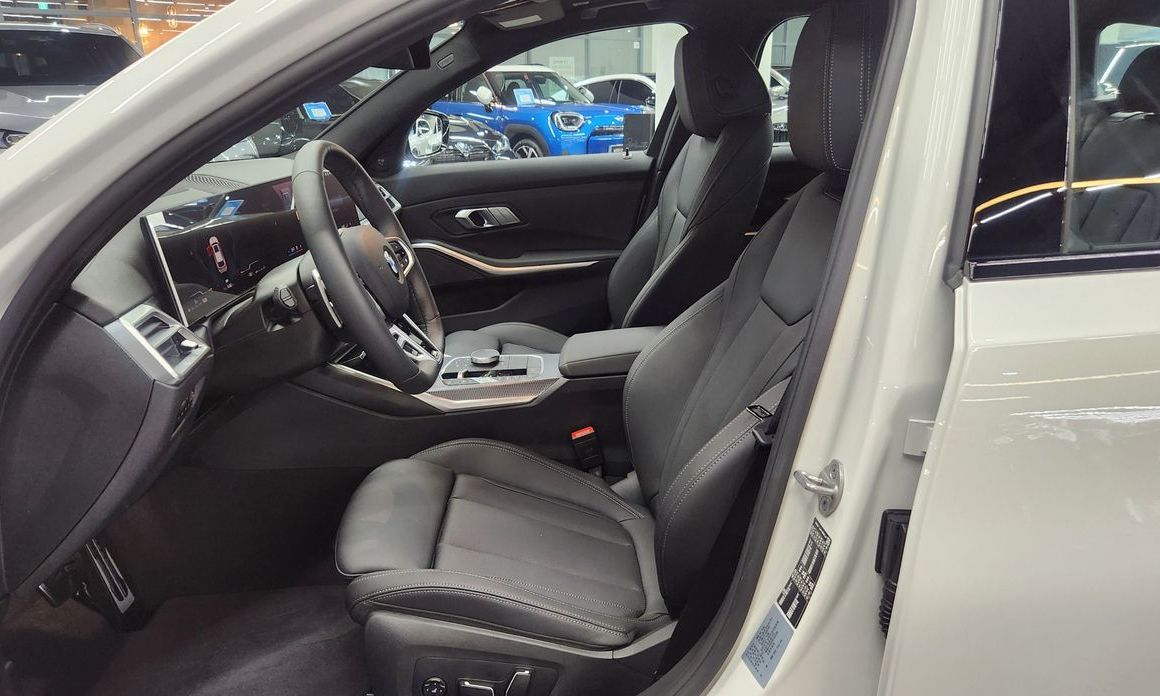 BMW 3-Series 2025