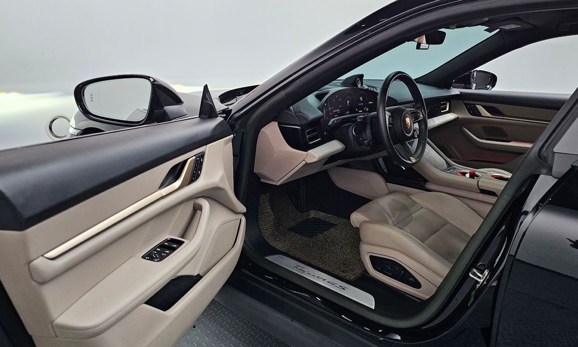 Porsche Taycan 2022