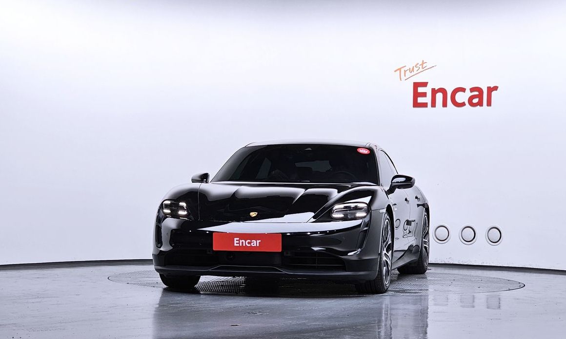 Porsche Taycan 2022