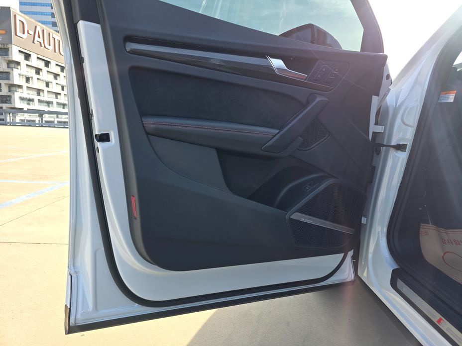 Audi SQ5 2022