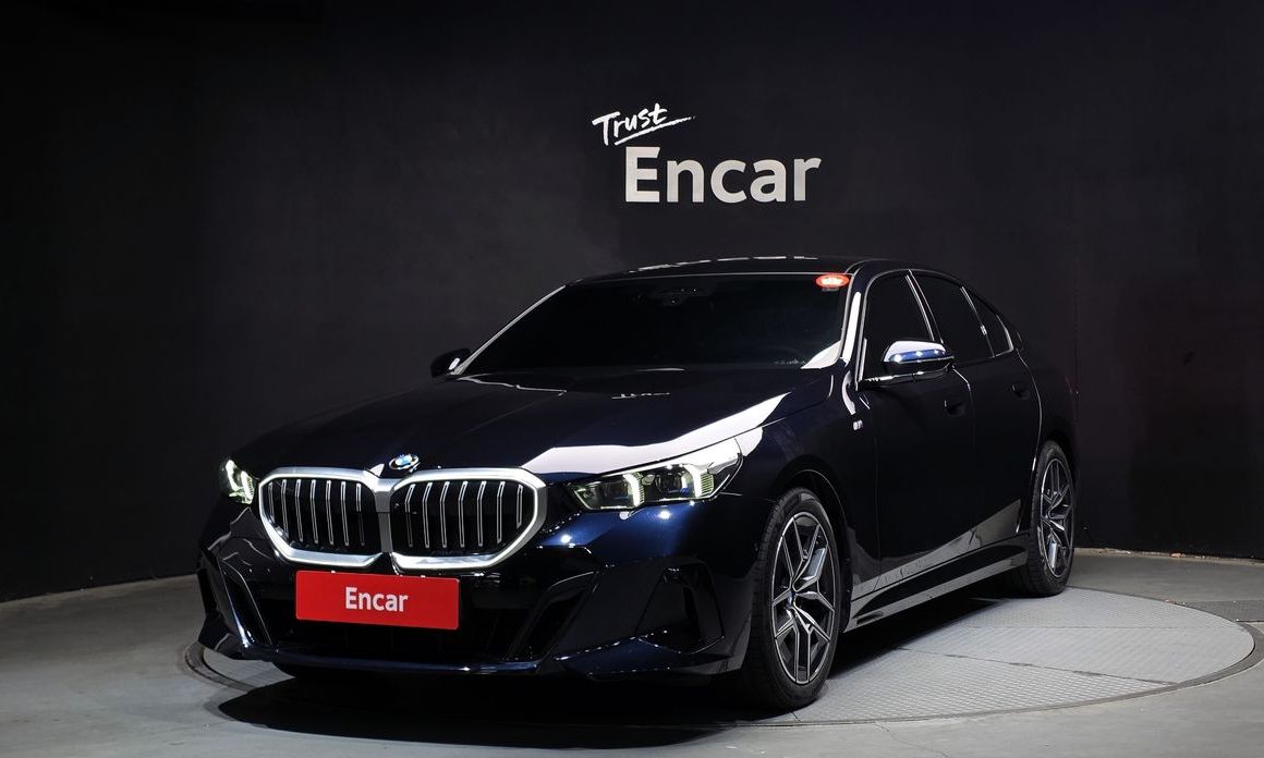 BMW 5-Series 2025