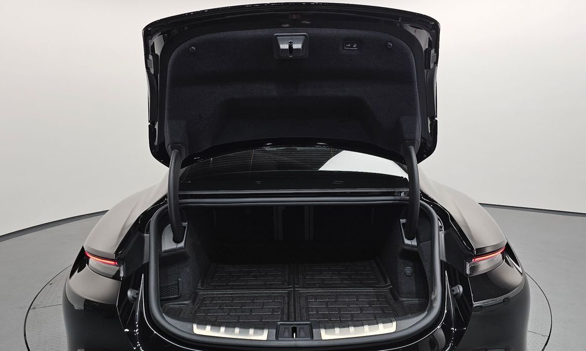 Porsche Taycan 2022