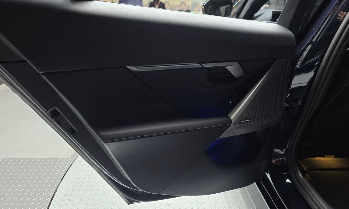 BMW 5-Series 2025