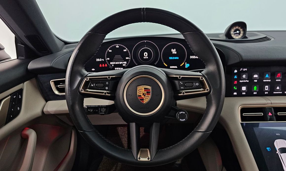 Porsche Taycan 2022